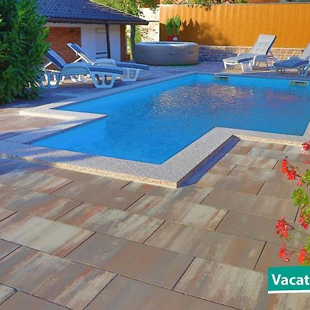 Vacation Home Alan 2 Кулен Вакуф Екстер'єр фото