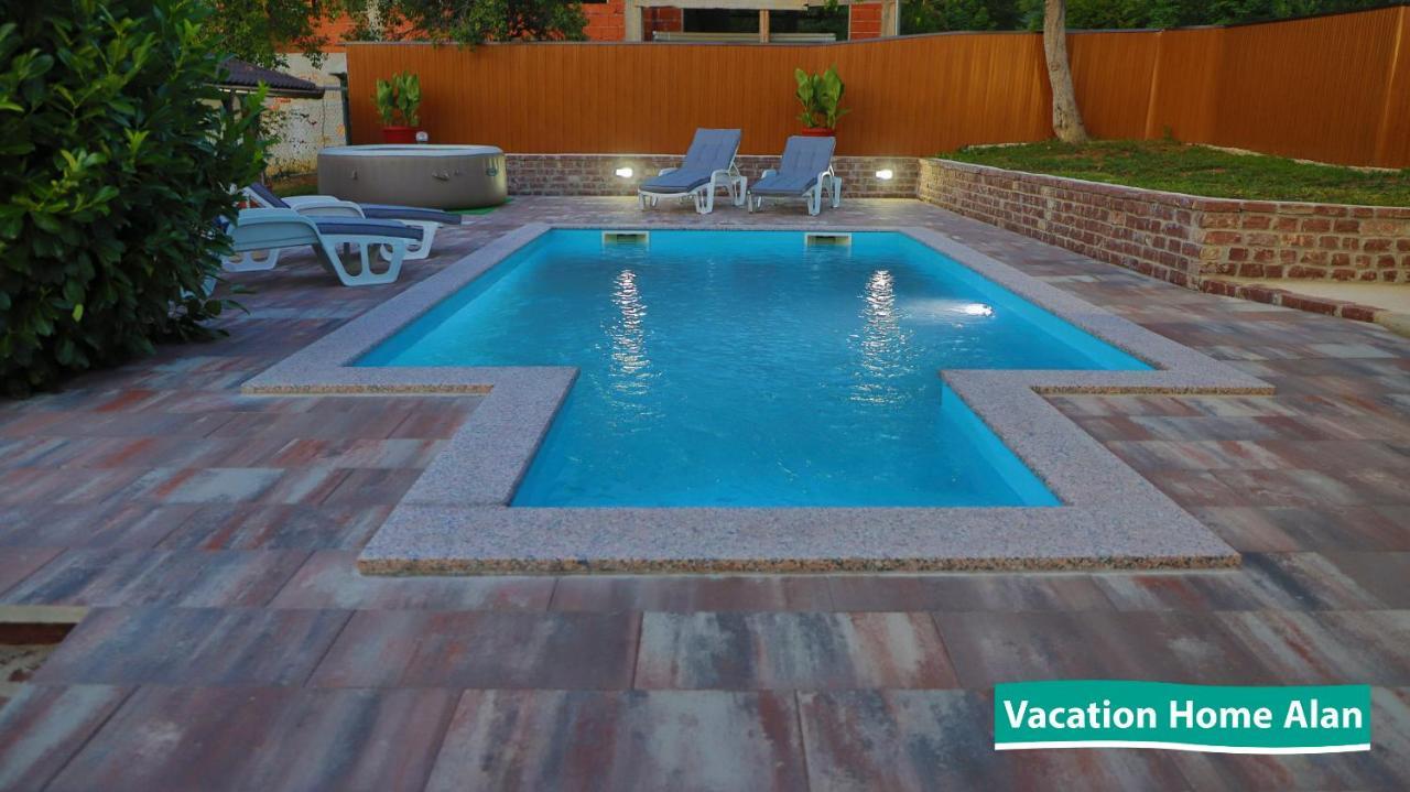 Vacation Home Alan 2 Кулен Вакуф Екстер'єр фото