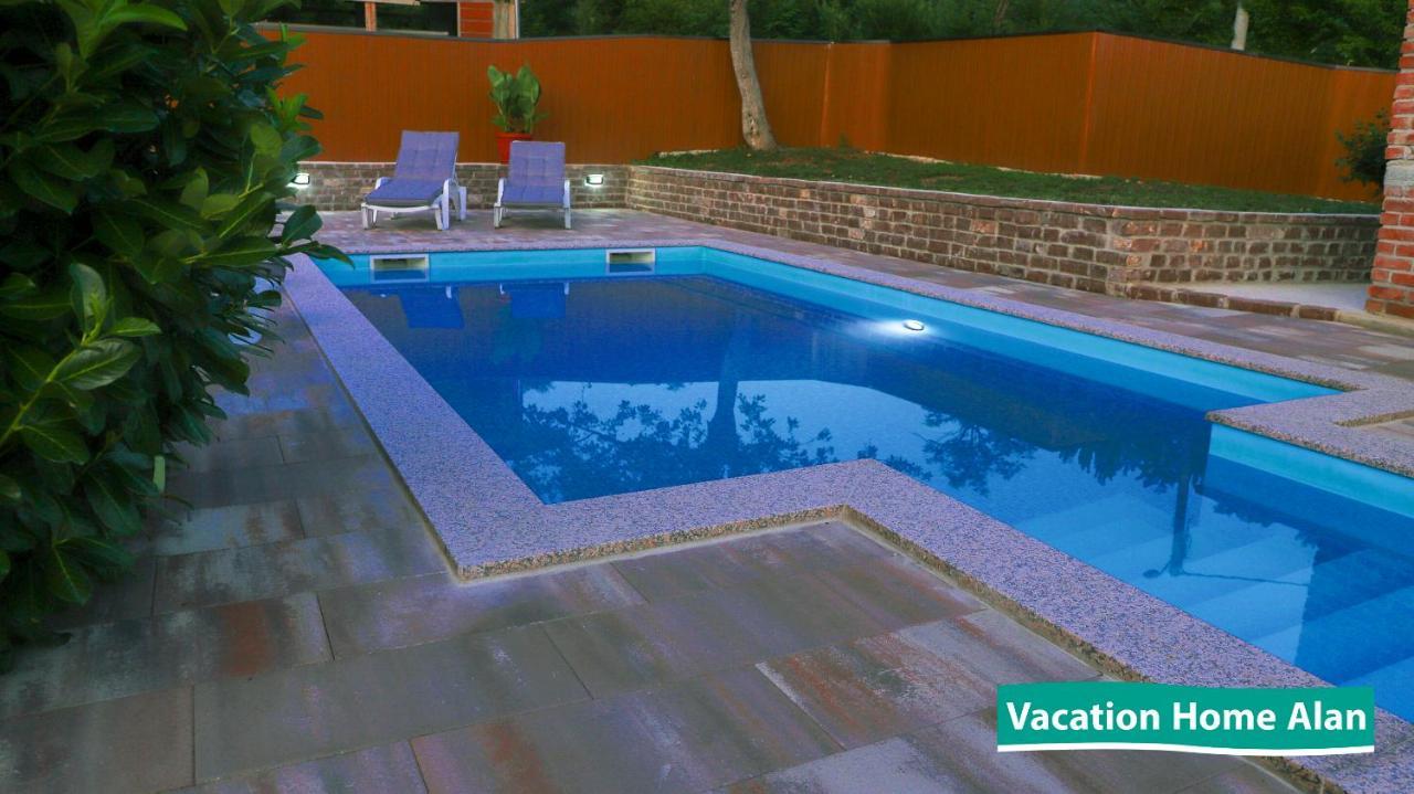 Vacation Home Alan 2 Кулен Вакуф Екстер'єр фото