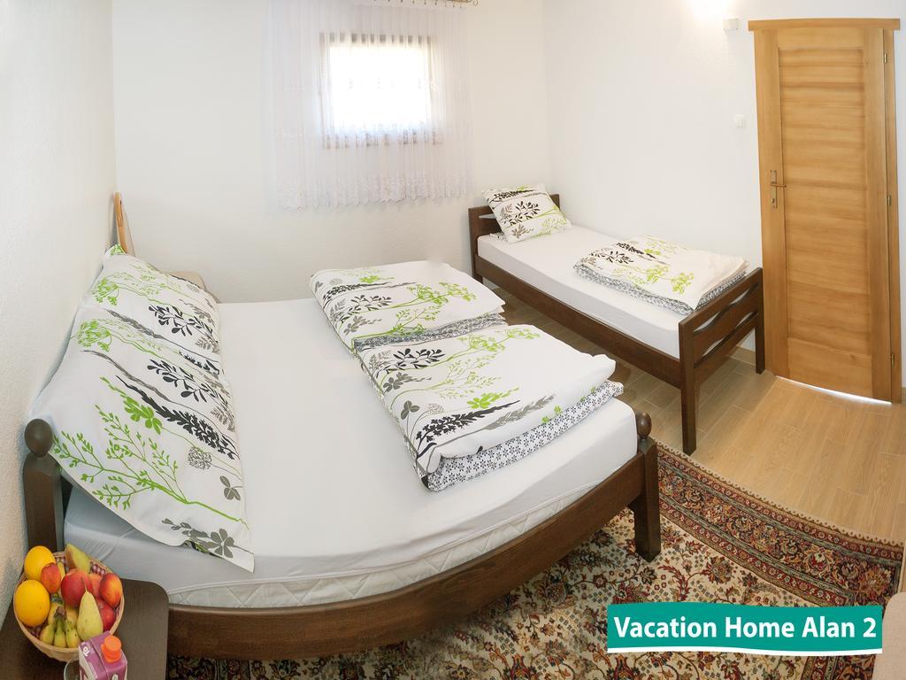 Vacation Home Alan 2 Кулен Вакуф Екстер'єр фото
