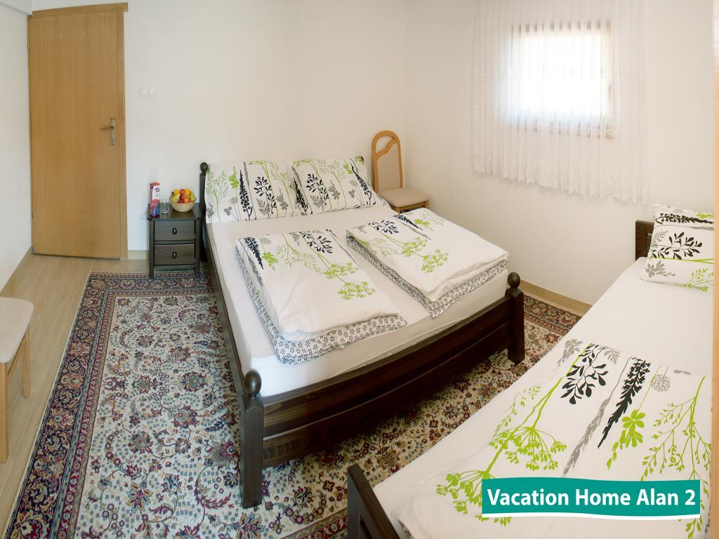 Vacation Home Alan 2 Кулен Вакуф Екстер'єр фото