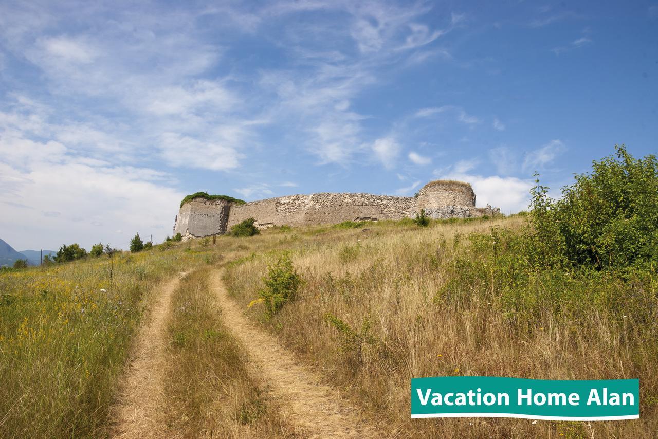 Vacation Home Alan 2 Кулен Вакуф Екстер'єр фото
