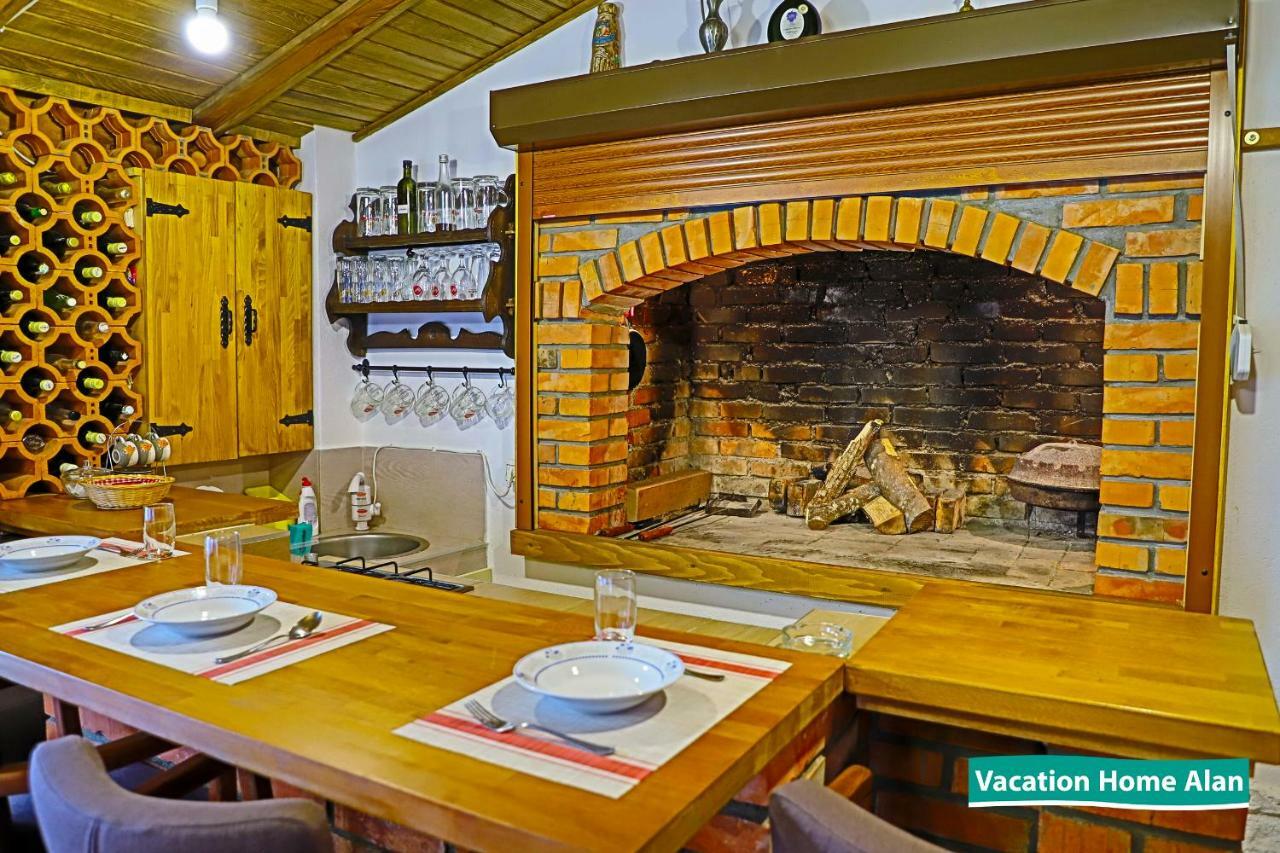 Vacation Home Alan 2 Кулен Вакуф Екстер'єр фото